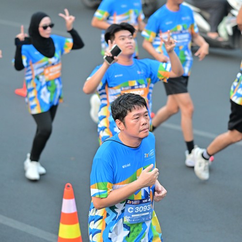 Race photo from SURABAYA ISOPLUS MARATHON 2026