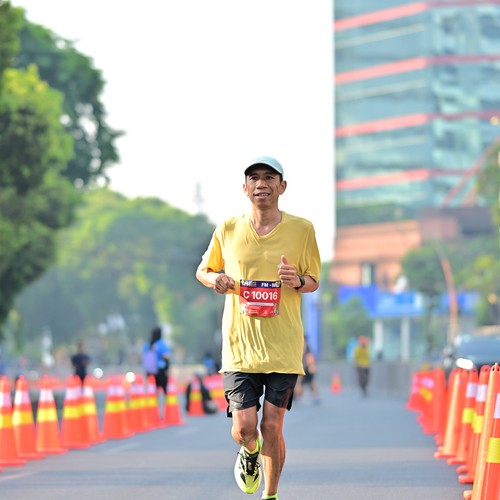 Race photo from SURABAYA ISOPLUS MARATHON 2026
