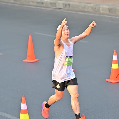 Race photo from SURABAYA ISOPLUS MARATHON 2026
