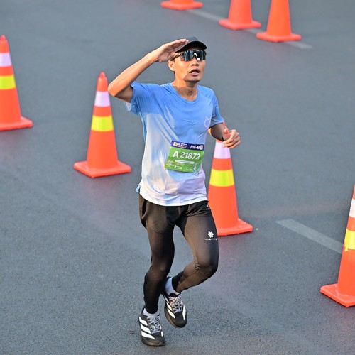 Race photo from SURABAYA ISOPLUS MARATHON 2026