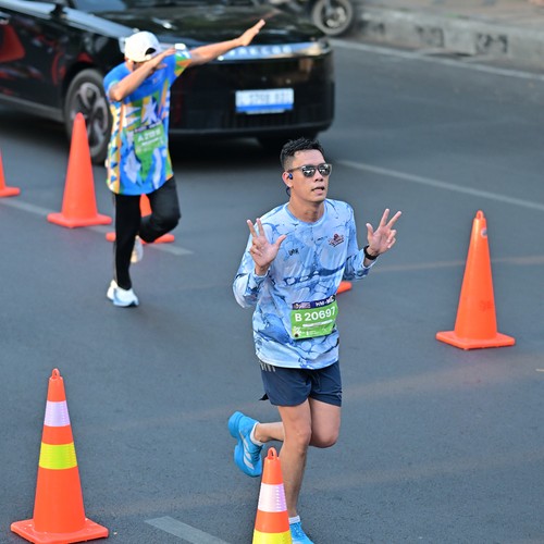 Race photo from SURABAYA ISOPLUS MARATHON 2026