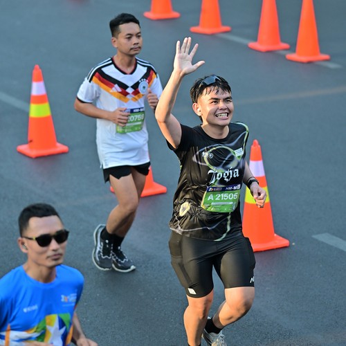 Race photo from SURABAYA ISOPLUS MARATHON 2026
