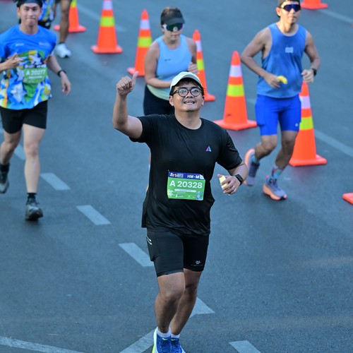 Race photo from SURABAYA ISOPLUS MARATHON 2026