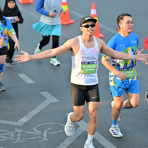 Race photo from SURABAYA ISOPLUS MARATHON 2026
