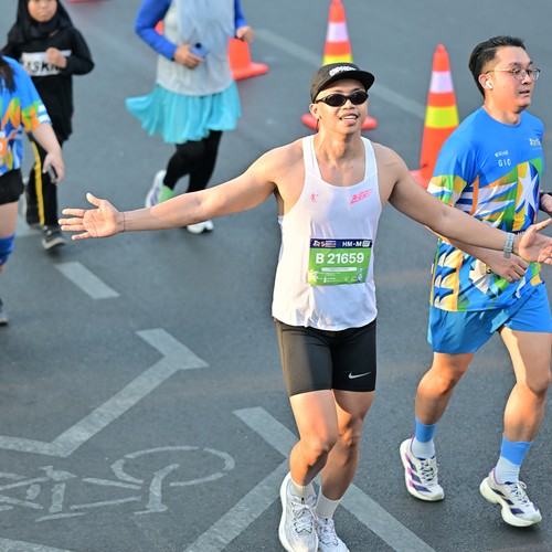Race photo from SURABAYA ISOPLUS MARATHON 2026