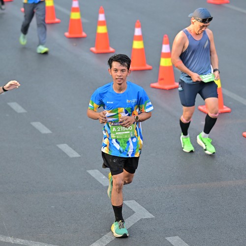 Race photo from SURABAYA ISOPLUS MARATHON 2026