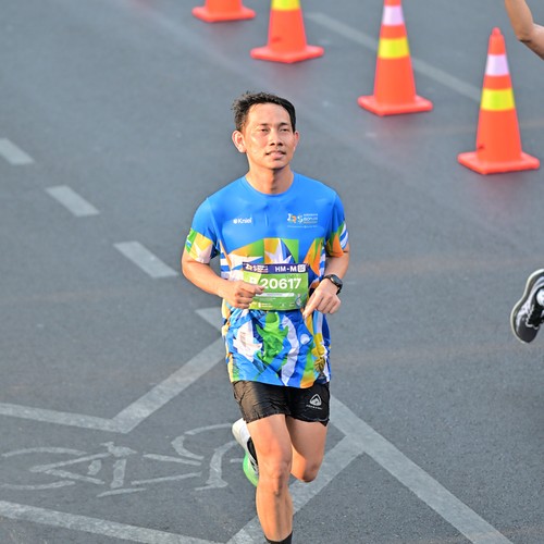 Race photo from SURABAYA ISOPLUS MARATHON 2026