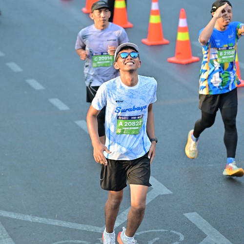 Race photo from SURABAYA ISOPLUS MARATHON 2026