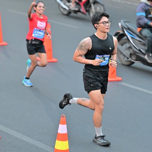 Race photo from SURABAYA ISOPLUS MARATHON 2026