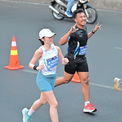 Race photo from SURABAYA ISOPLUS MARATHON 2026