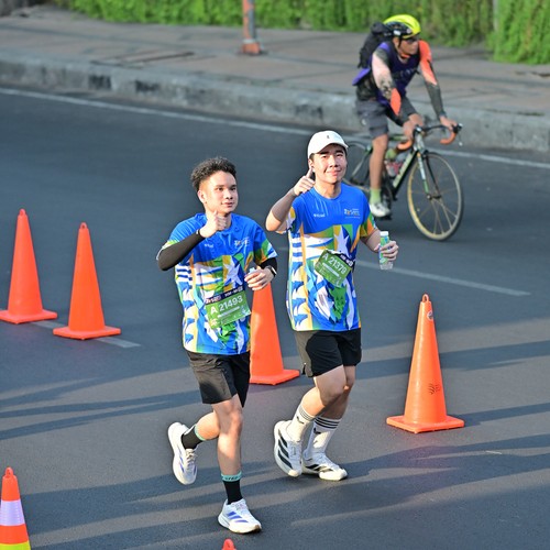 Race photo from SURABAYA ISOPLUS MARATHON 2026