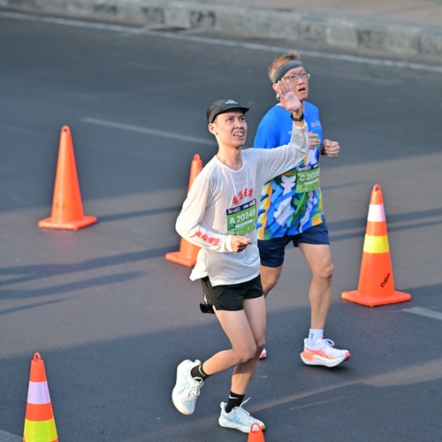 Race photo from SURABAYA ISOPLUS MARATHON 2026