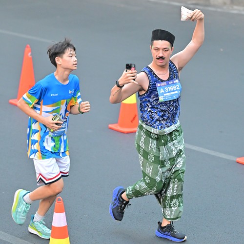 Race photo from SURABAYA ISOPLUS MARATHON 2026
