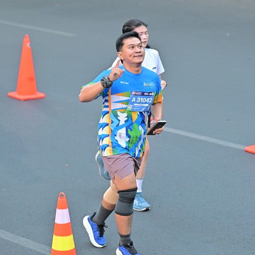 Race photo from SURABAYA ISOPLUS MARATHON 2026