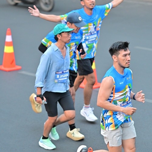 Race photo from SURABAYA ISOPLUS MARATHON 2026