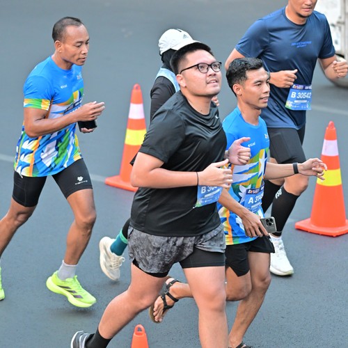 Race photo from SURABAYA ISOPLUS MARATHON 2026