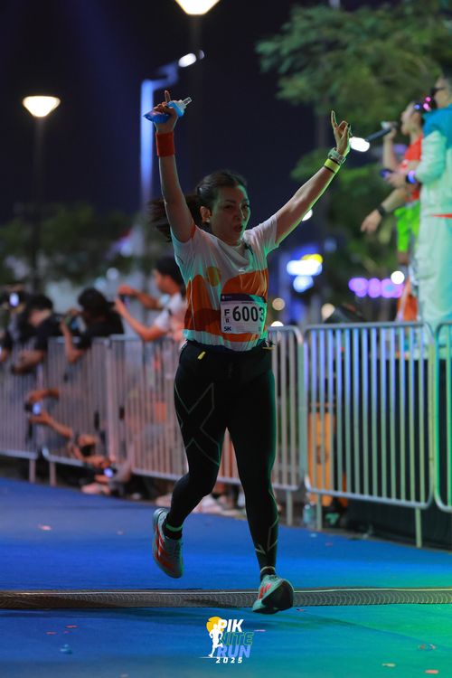 Race photo from PIK NITE RUN 2025