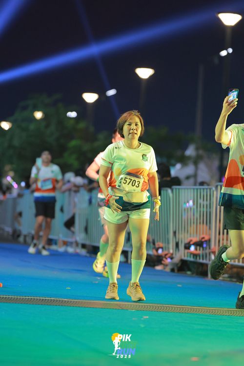 Race photo from PIK NITE RUN 2025