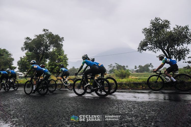 Race photo from Cycling de Jabar 2024