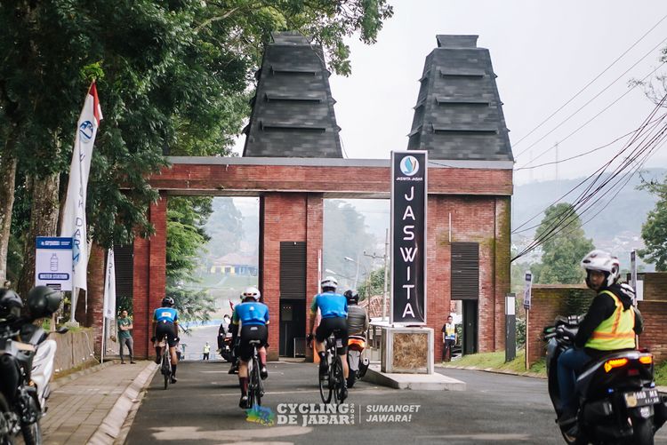 Race photo from Cycling de Jabar 2024