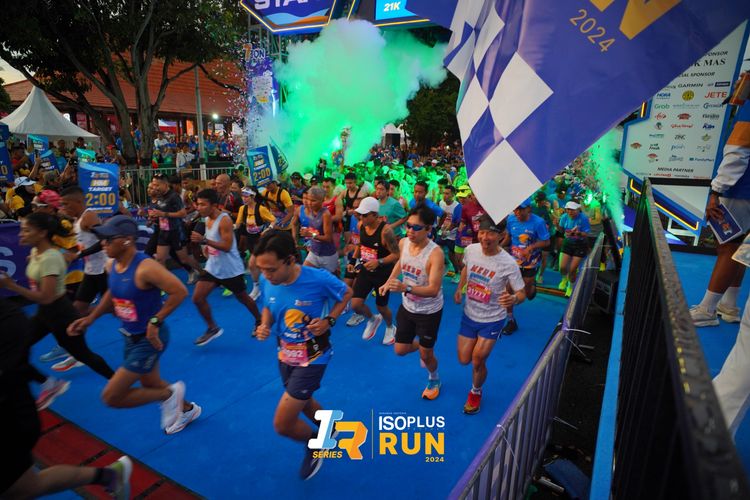 Race photo from Isoplus Run 2024 Surabaya