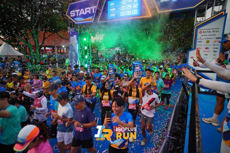 Race photo from Isoplus Run 2024 Surabaya