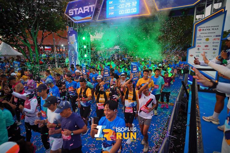 Race photo from Isoplus Run 2024 Surabaya