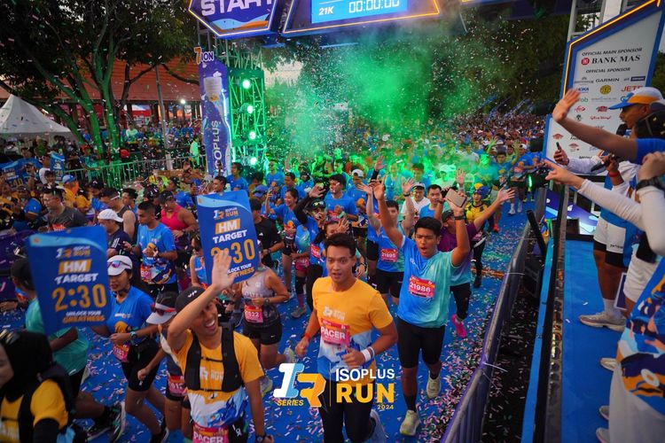 Race photo from Isoplus Run 2024 Surabaya