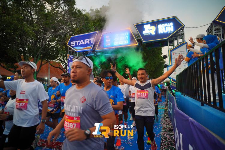 Race photo from Isoplus Run 2024 Surabaya