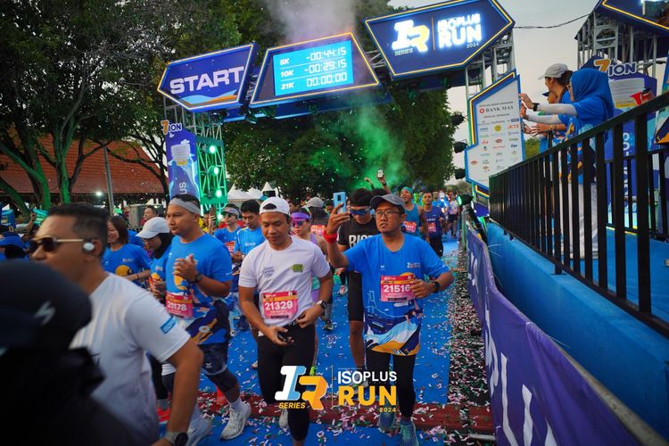 Race photo from Isoplus Run 2024 Surabaya