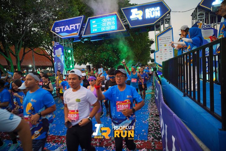 Race photo from Isoplus Run 2024 Surabaya