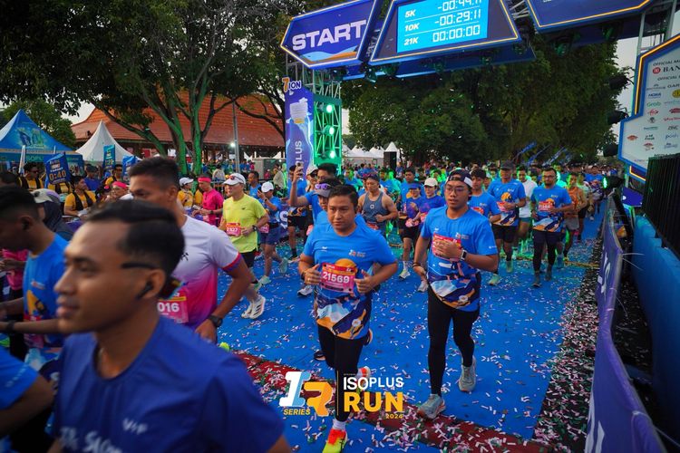 Race photo from Isoplus Run 2024 Surabaya