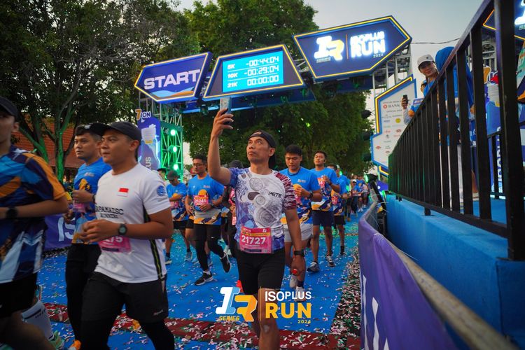 Race photo from Isoplus Run 2024 Surabaya