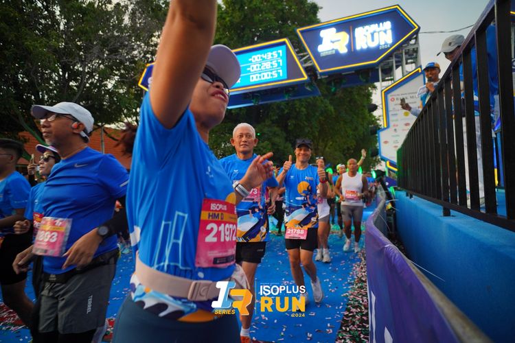 Race photo from Isoplus Run 2024 Surabaya
