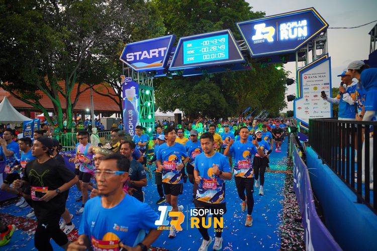 Race photo from Isoplus Run 2024 Surabaya