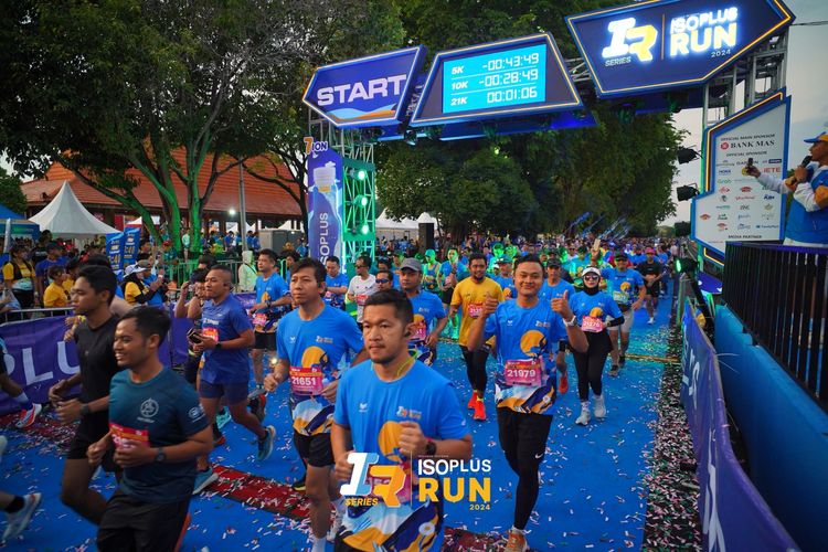 Race photo from Isoplus Run 2024 Surabaya