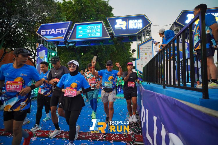 Race photo from Isoplus Run 2024 Surabaya