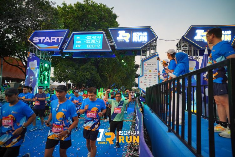 Race photo from Isoplus Run 2024 Surabaya