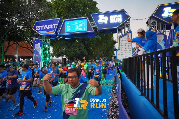 Race photo from Isoplus Run 2024 Surabaya