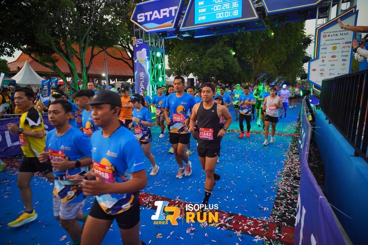 Race photo from Isoplus Run 2024 Surabaya