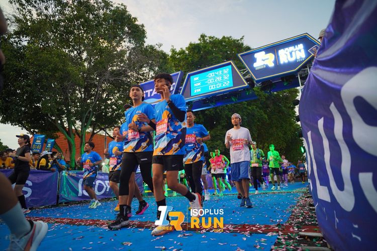 Race photo from Isoplus Run 2024 Surabaya