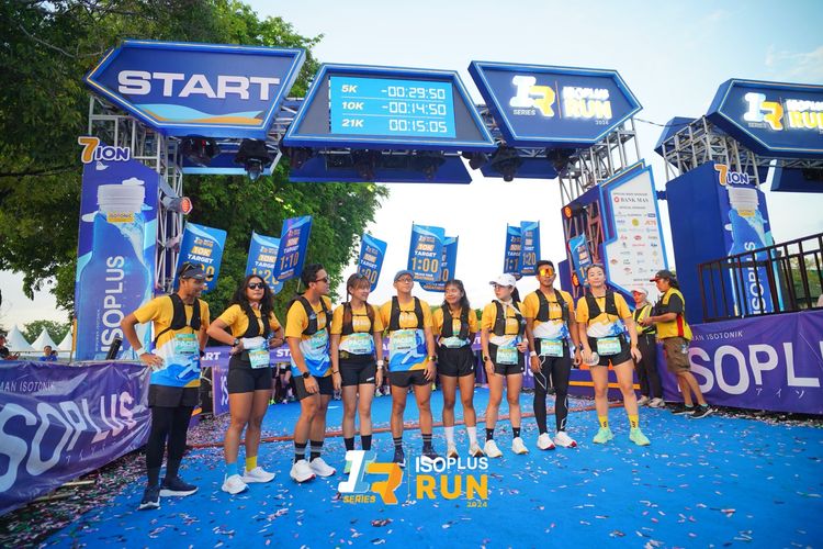 Race photo from Isoplus Run 2024 Surabaya