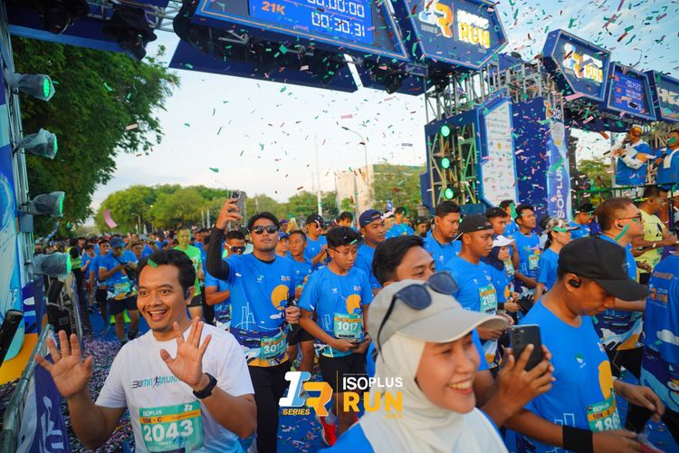 Race photo from Isoplus Run 2024 Surabaya