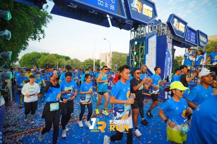 Race photo from Isoplus Run 2024 Surabaya