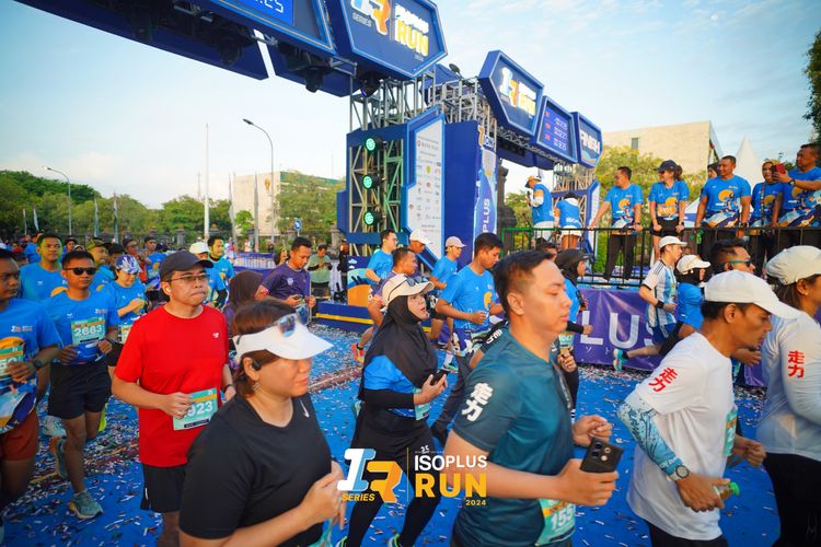 Race photo from Isoplus Run 2024 Surabaya