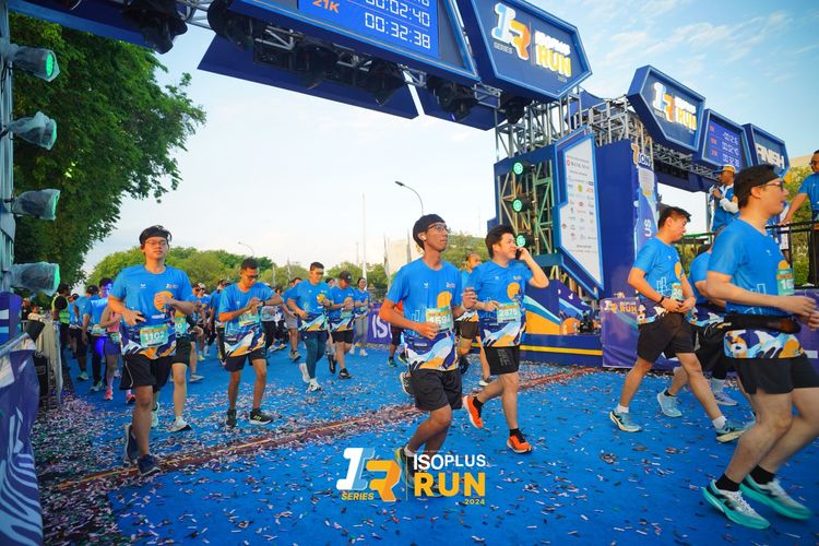Race photo from Isoplus Run 2024 Surabaya