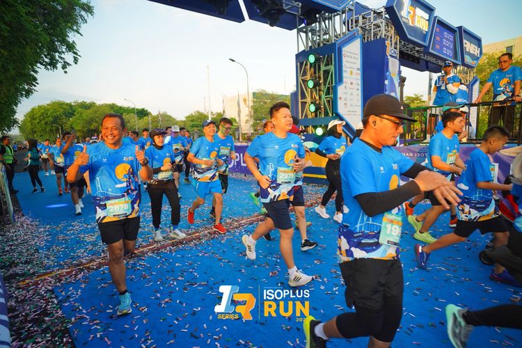 Race photo from Isoplus Run 2024 Surabaya
