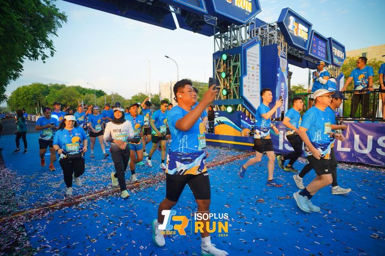 Race photo from Isoplus Run 2024 Surabaya