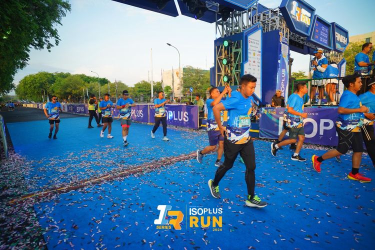 Race photo from Isoplus Run 2024 Surabaya