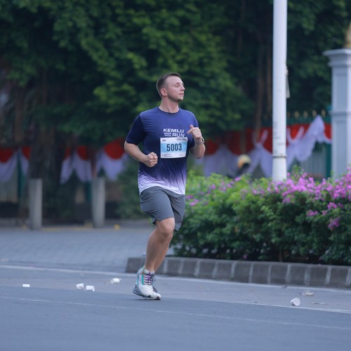 Race photo from KEMLU RUN 2026